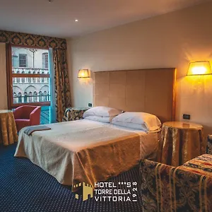 Torre Della Vittoria 1928 Hotel Ferrare